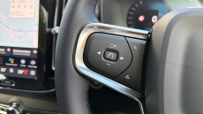 Volvo XC40 2.0 B3P Plus Dark 5dr Auto Petrol Estate